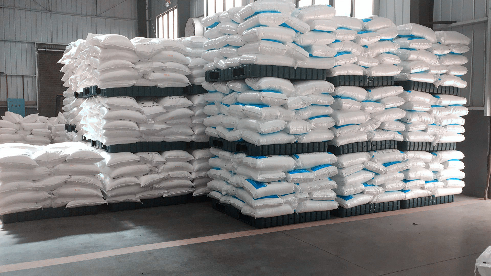 日本客戶來訪江海環保現代化的新工廠